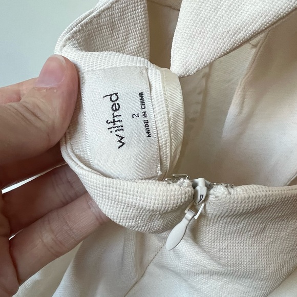 NWT NEVER BEEN WORN ARITZIA WILFRED OFF WHITE DRESS WITH BEAUTIFUL BOW DETAILING - Picture 7 of 7